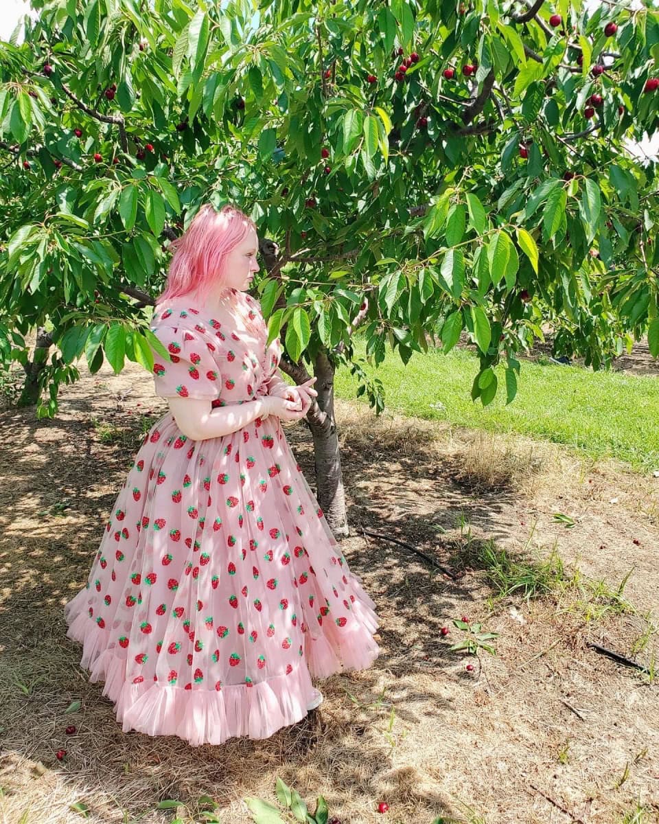 how to wear the berry trend fashion