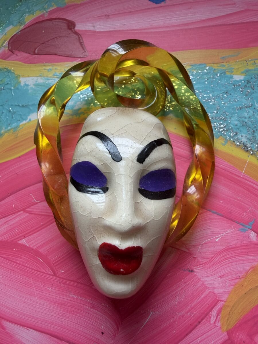 elzac victim of fashion brooch
